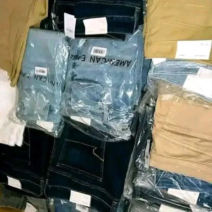 American Eagle Jeans Pallet - Image 2