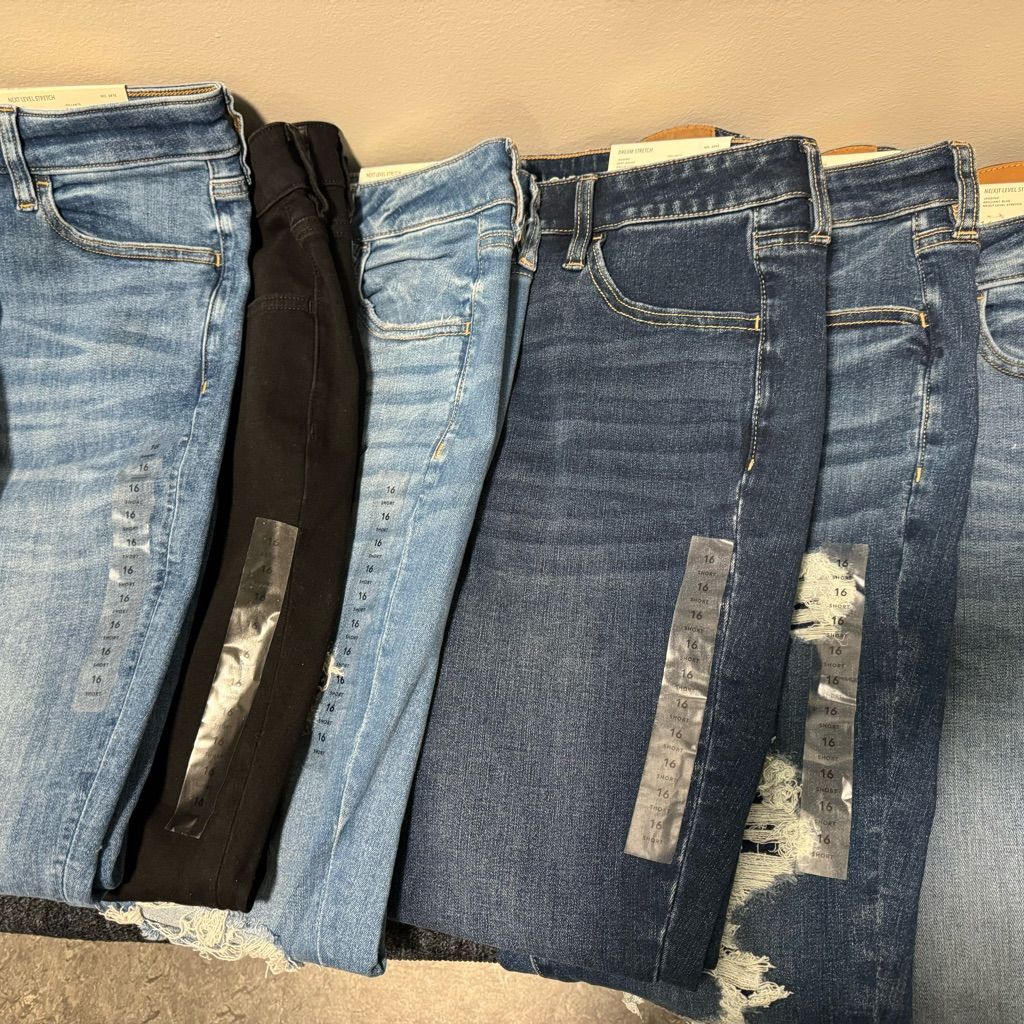 American Eagle Jeans Pallet - Image 5