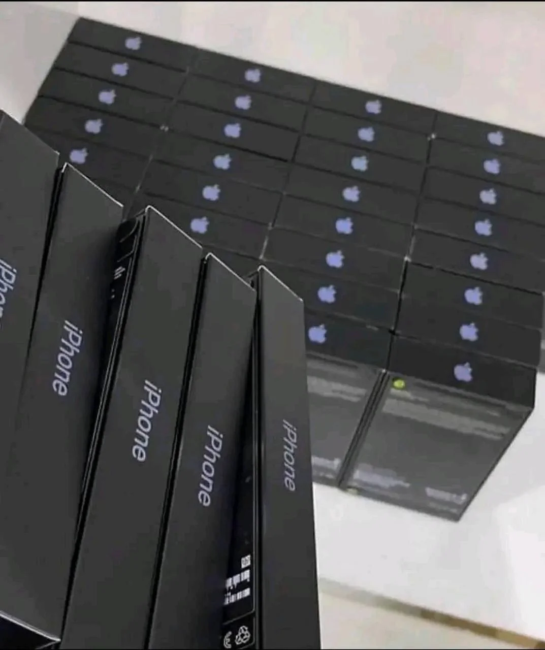 IPhone 13 pro max Pallet- Bulk liquidation sales - Image 3