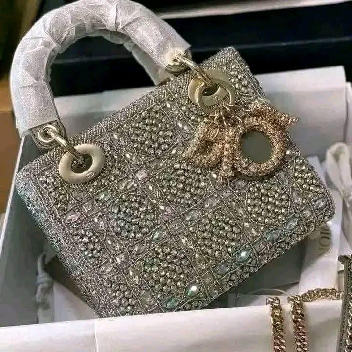 Luxury Handbags pallets - Image 8